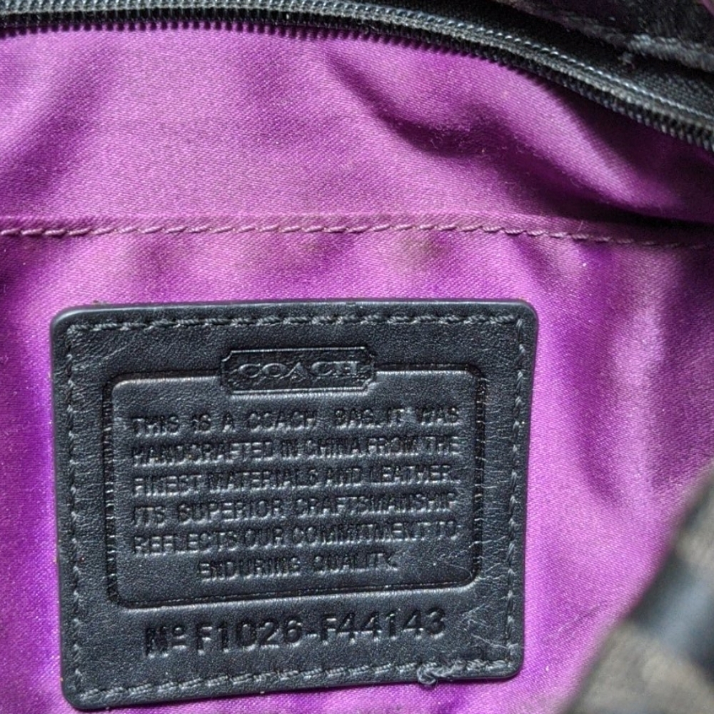 Coach - Picture 4 of 4